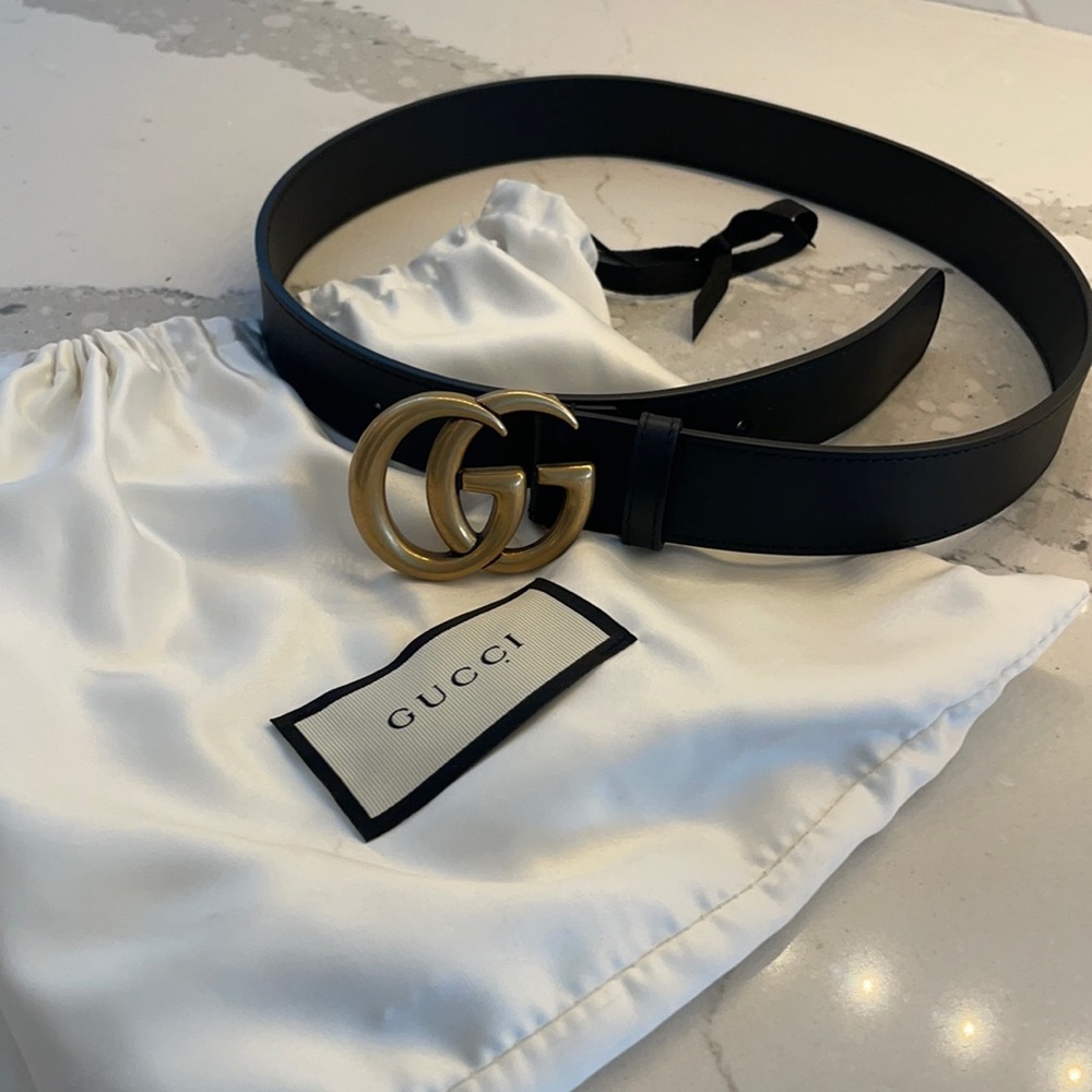 Gucci’s Marmont black leather logo belt